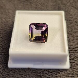 Topaz 8.75ct 12mm square emerald cut